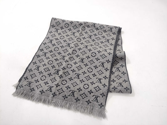 LOUIS VUITTON Monogram 100% Wool Scarf