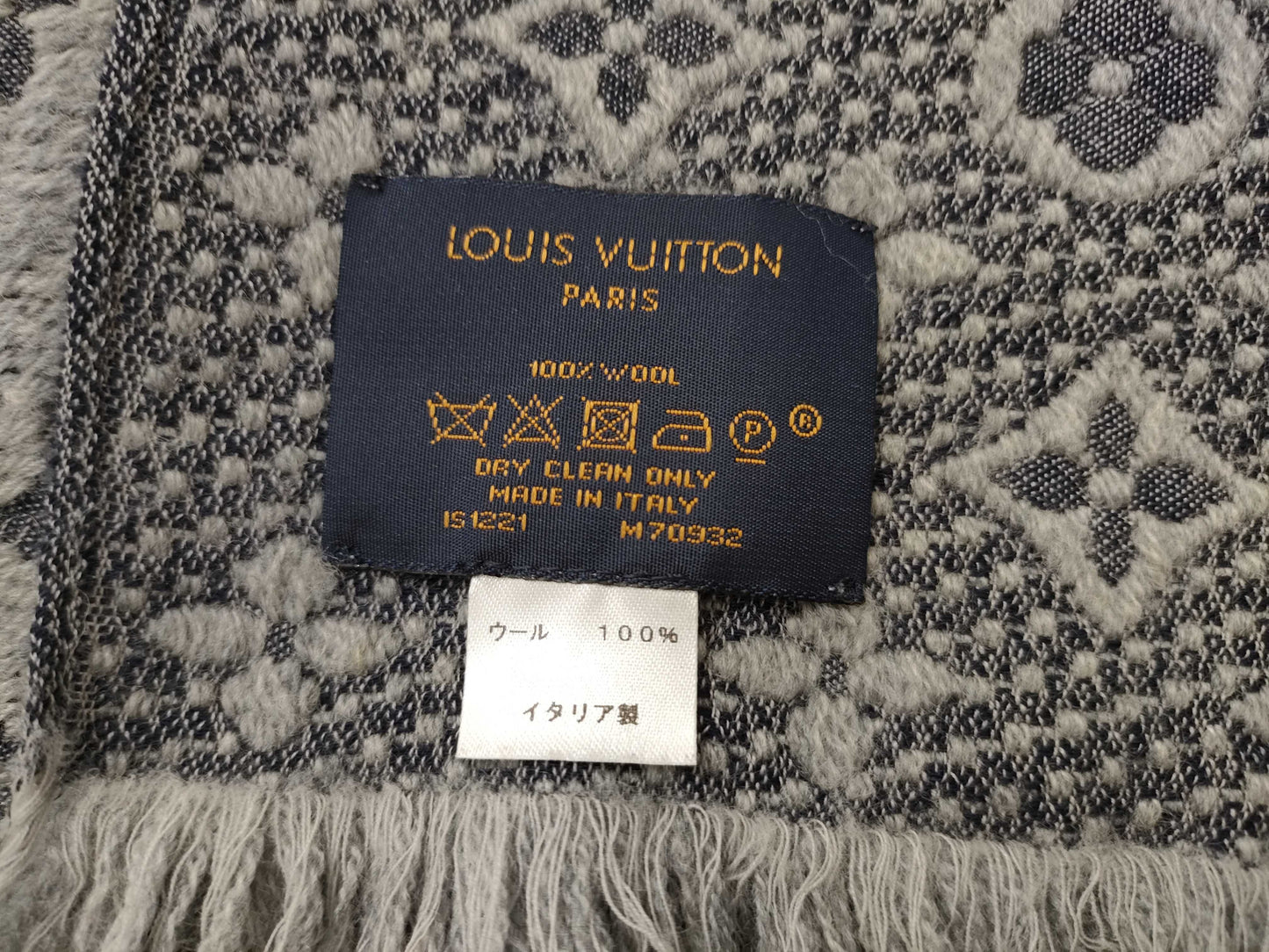 LOUIS VUITTON Monogram 100% Wool Scarf