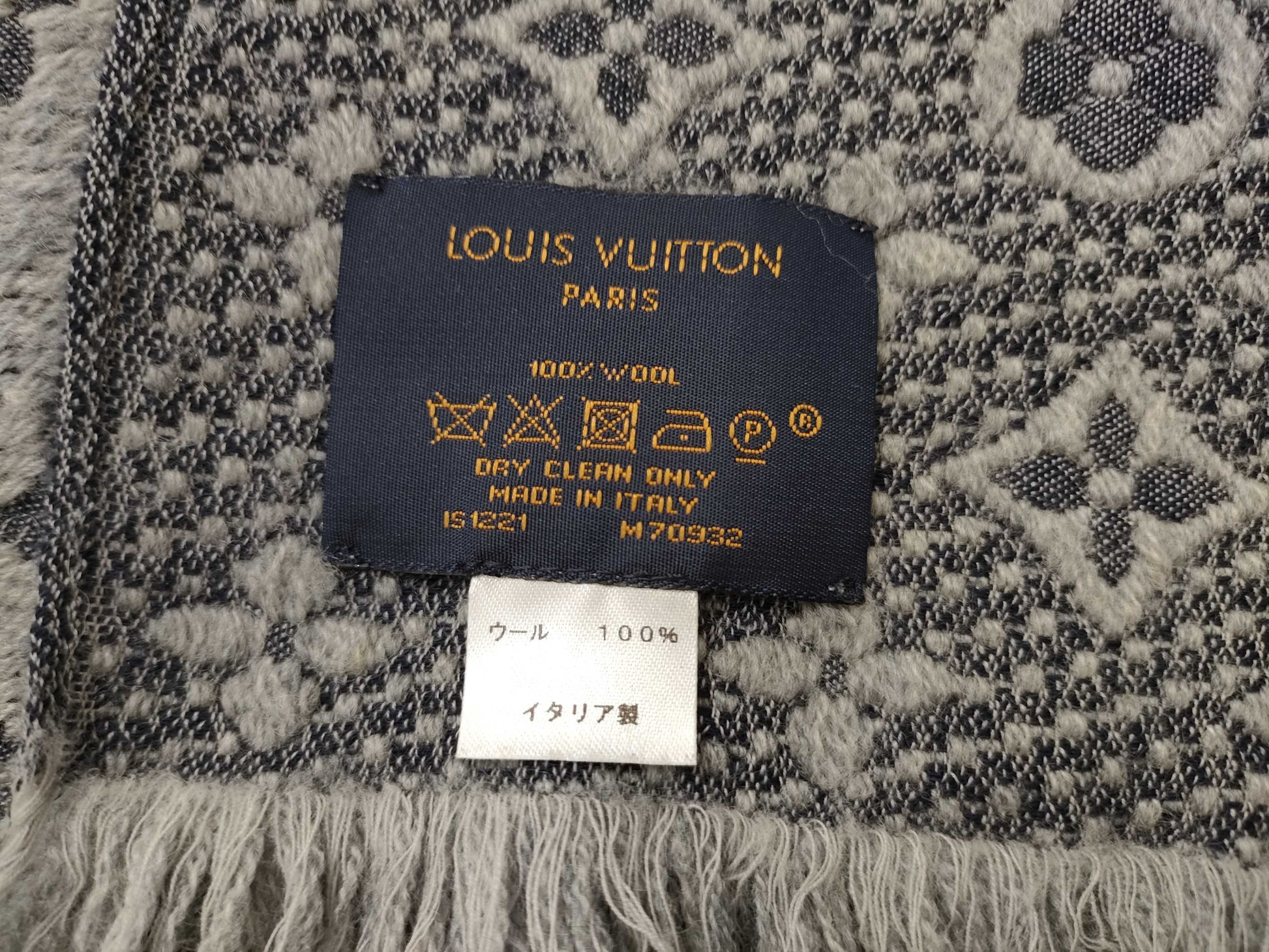 LOUIS VUITTON Monogram 100% Wool Scarf