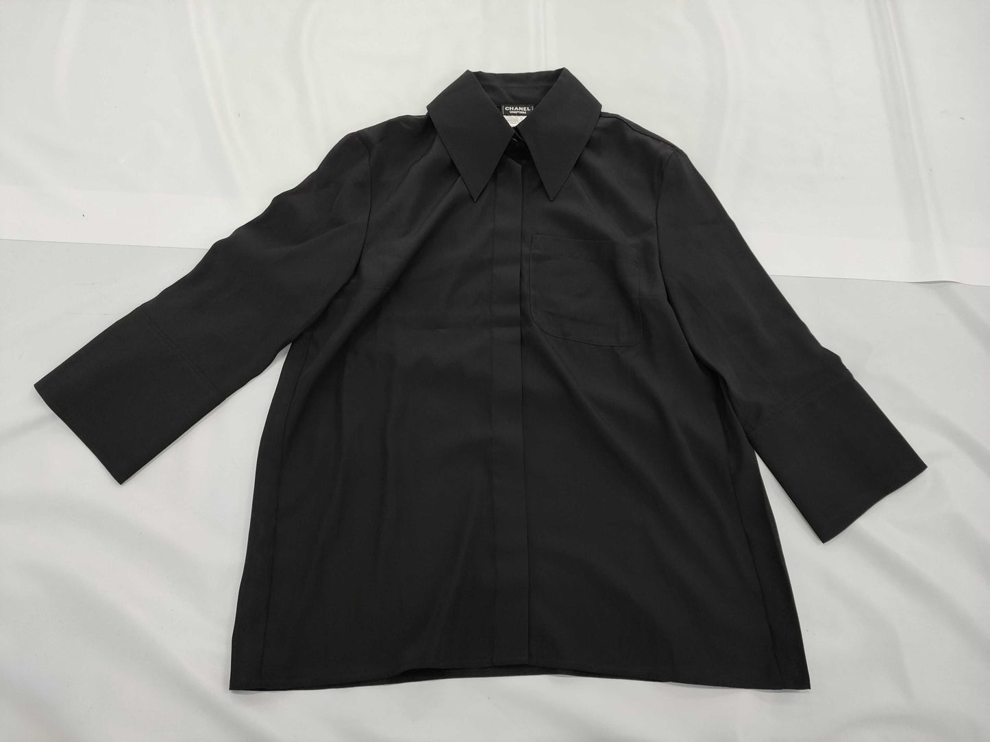 CHANEL Uniform 17A U03698V38612 Coco Button Unworn Shirt