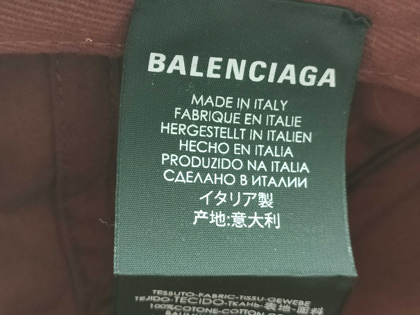 BALENCIAGA logo cap *Part of tag missing Other accessories