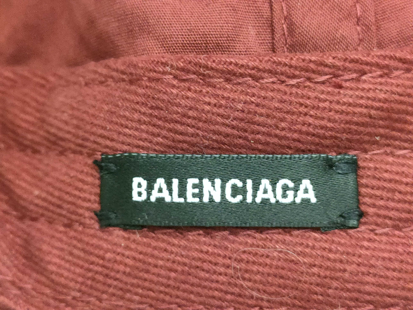 BALENCIAGA logo cap *Part of tag missing Other accessories