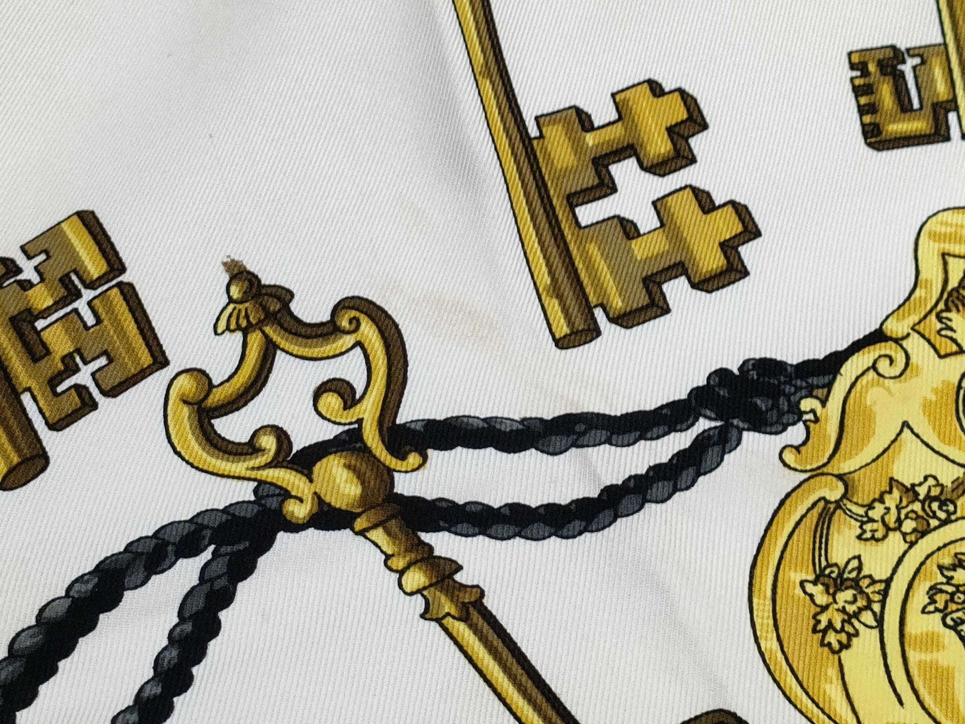 HERMES Carre Carre 90 Scarf without tag
