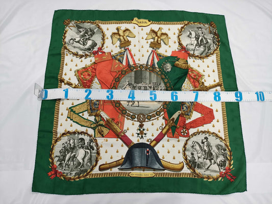 HERMES Carre Carre 90 Green Scarf 