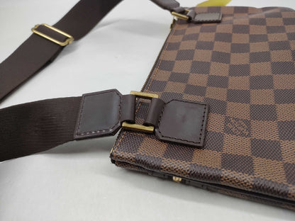 LOUIS VUITTON Damier N51111 Pochette Bosphore Shoulder Bag