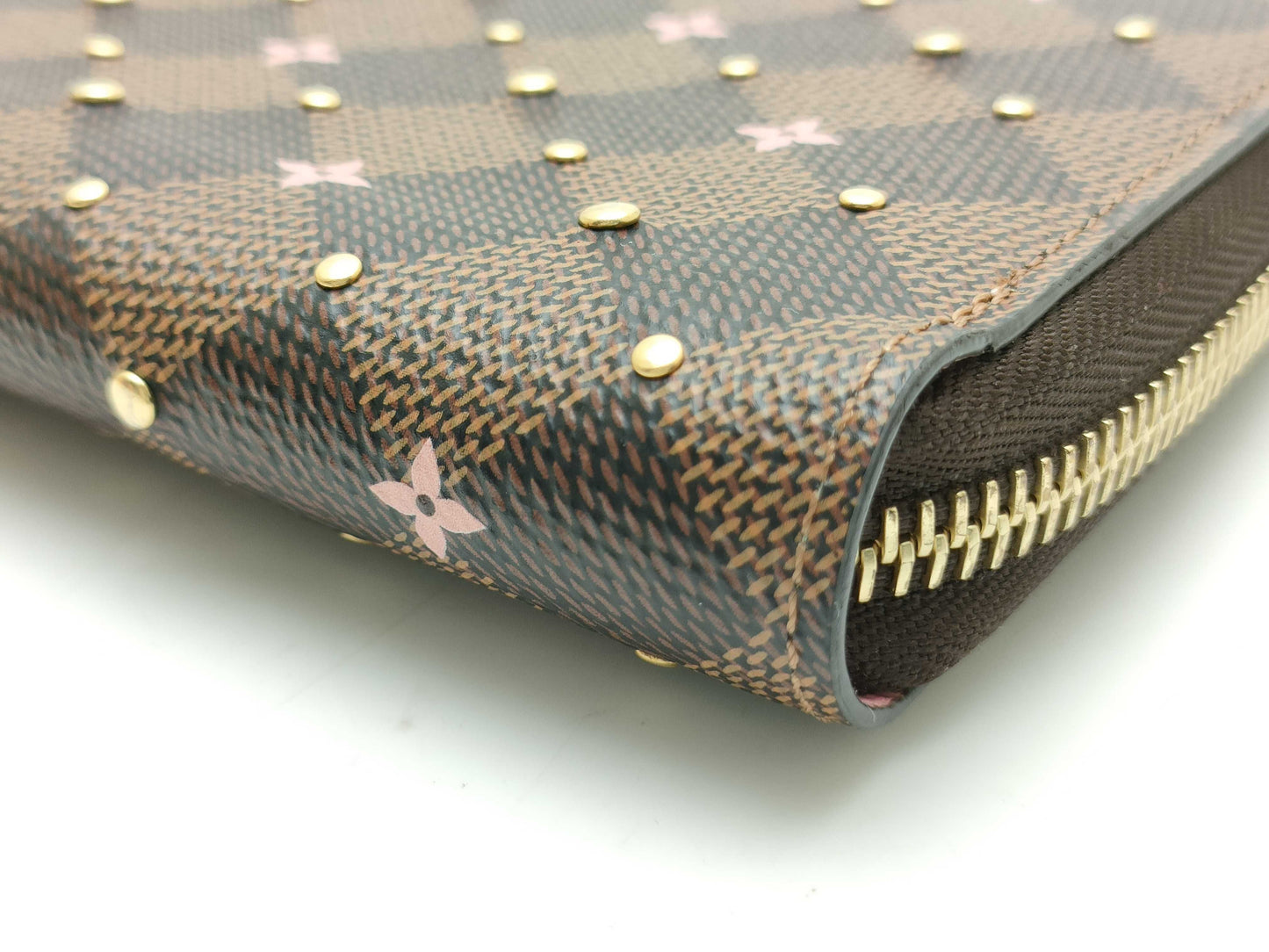 LOUIS VUITTON Damier N60473 Studded Flower Zippy Wallet