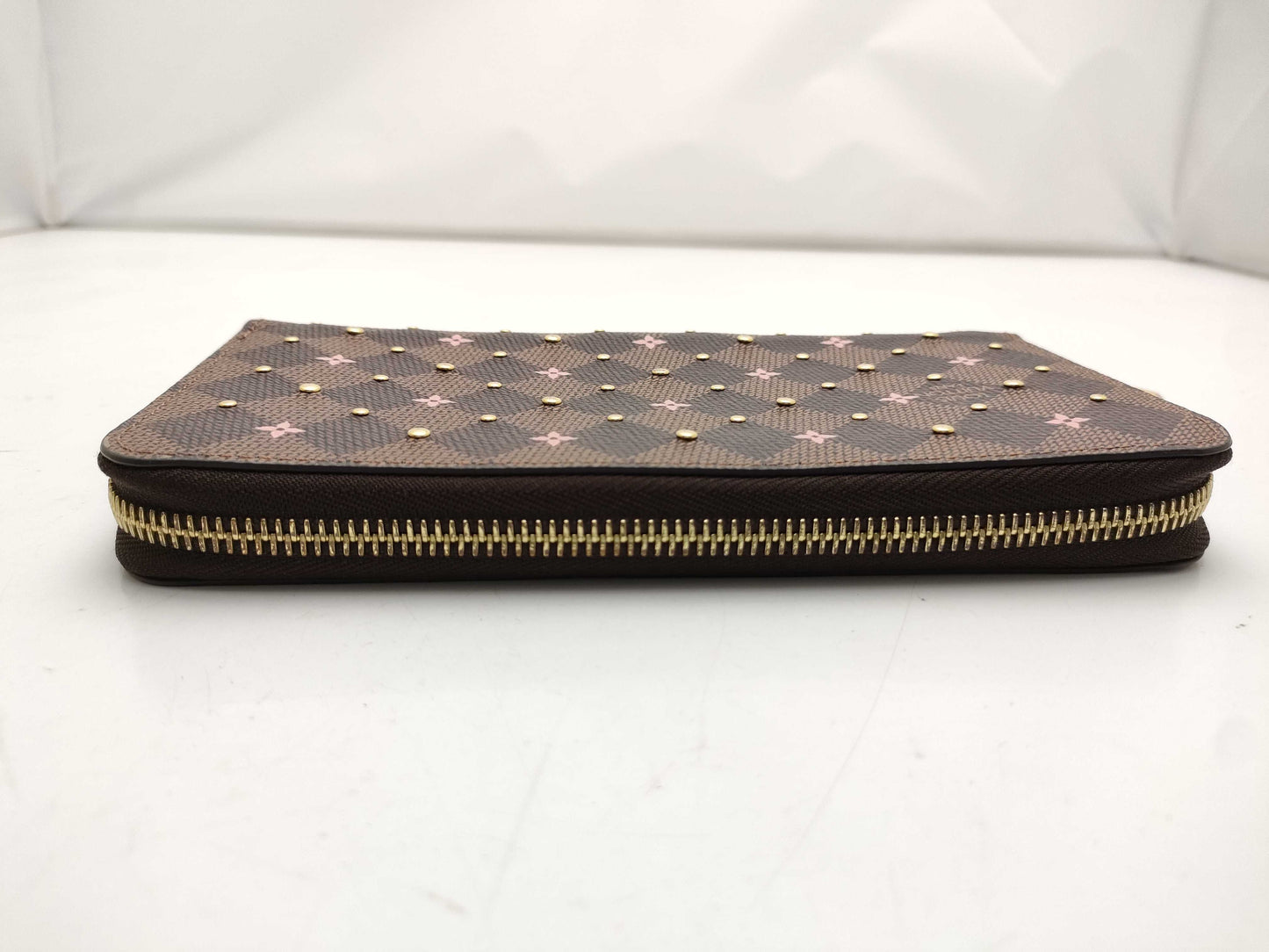 LOUIS VUITTON Damier N60473 Studded Flower Zippy Wallet