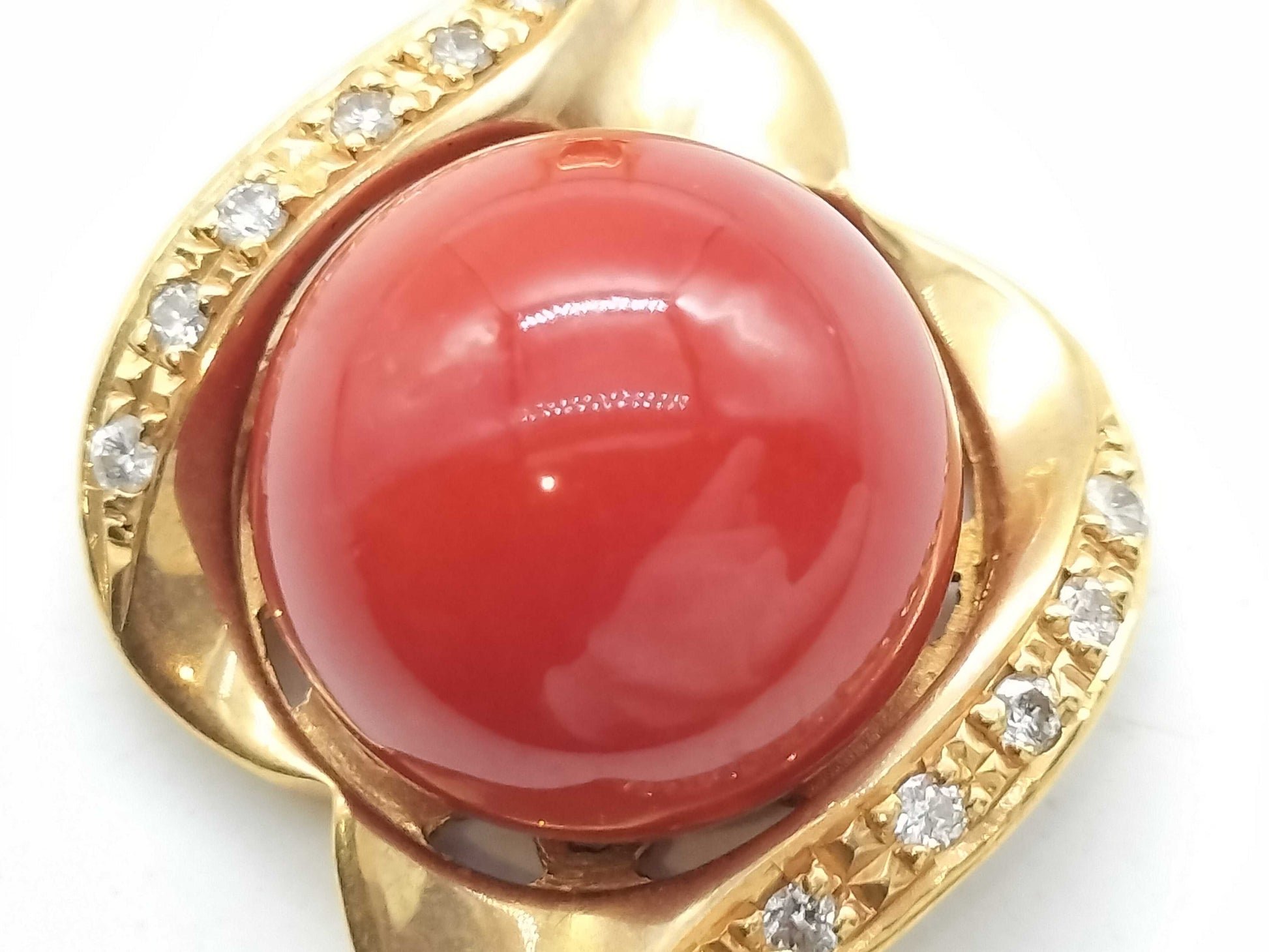Coral necklace, diameter approximately 11.6mm, D 0.12ct, K18, 12.3g 