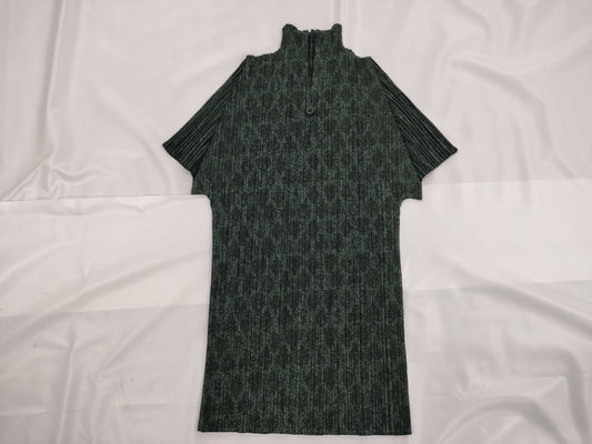 ISSEY MIYAKE Pleats Please Buttoned Top