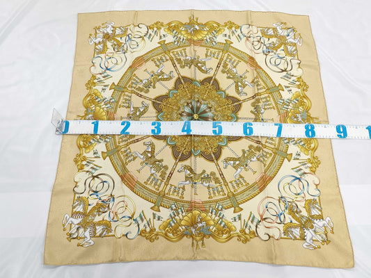 HERMES Carre 90 Scarf