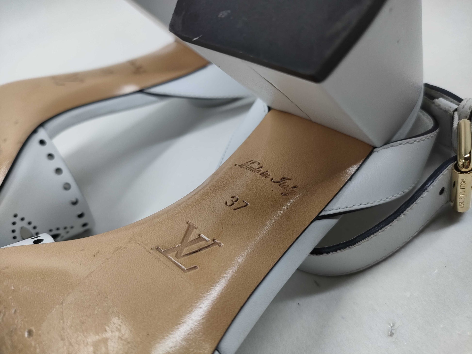 LOUIS VUITTON Mahina Mahina Horizon Punching Sandals