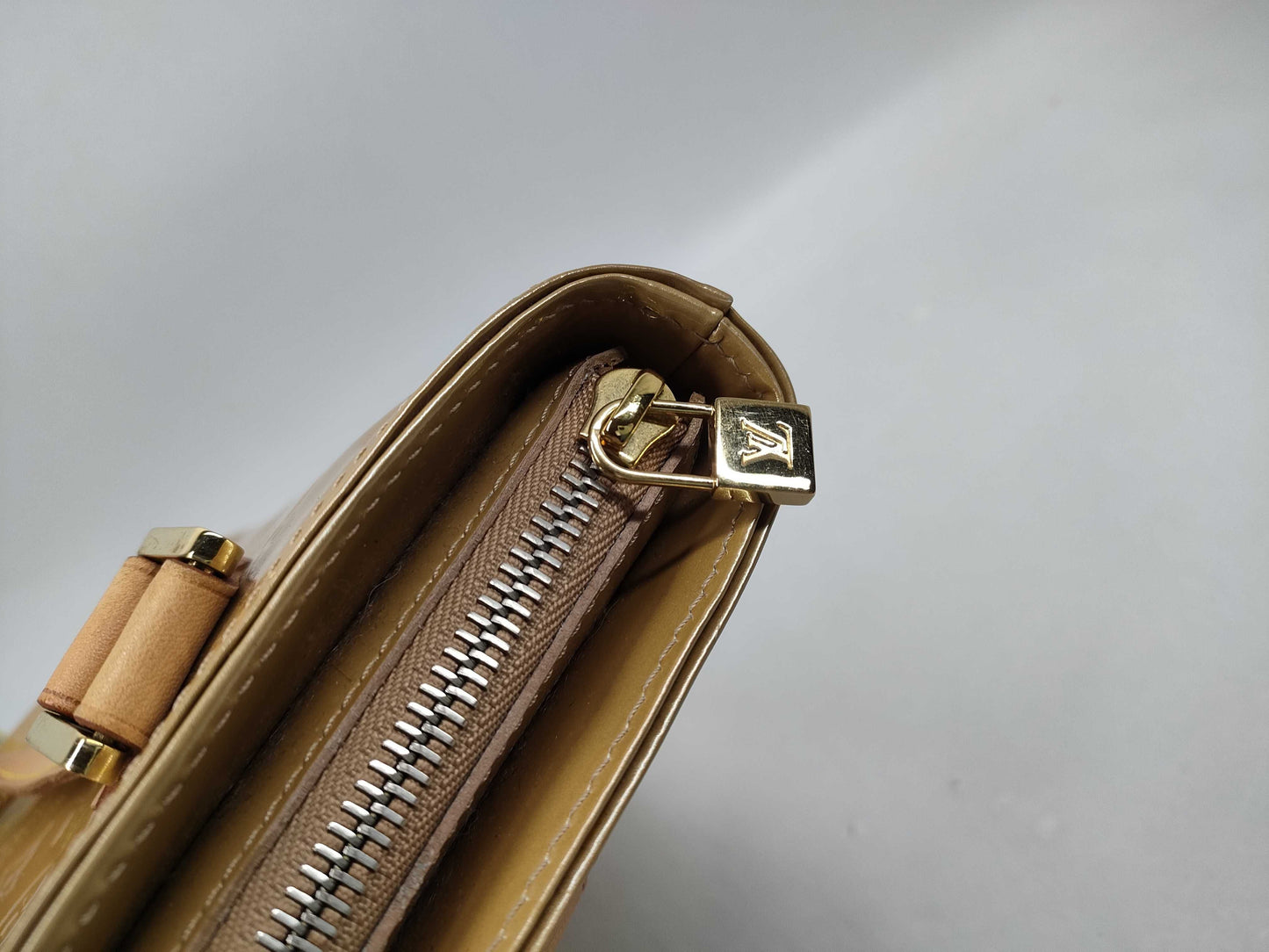 LOUIS VUITTON Vernis Houston Tote Bag