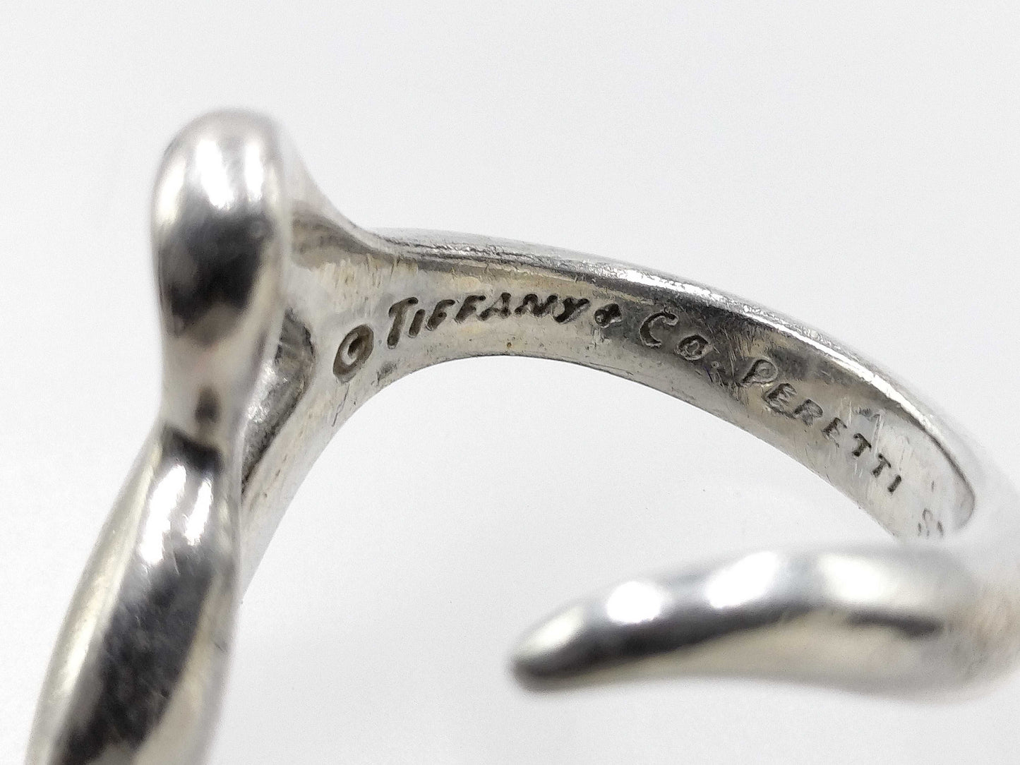 Tiffany & Co. Peretti Open Heart Ring, 6.3g