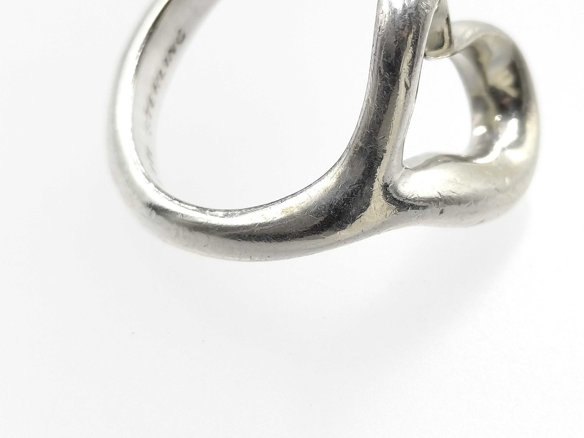 Tiffany & Co. Peretti Open Heart Ring, 6.3g