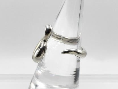 Tiffany & Co. Peretti Open Heart Ring, 6.3g