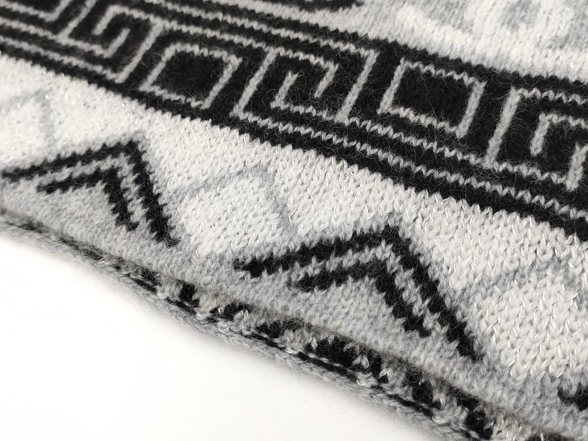 CHANEL scarf with Coco mark, cashmere, and tag