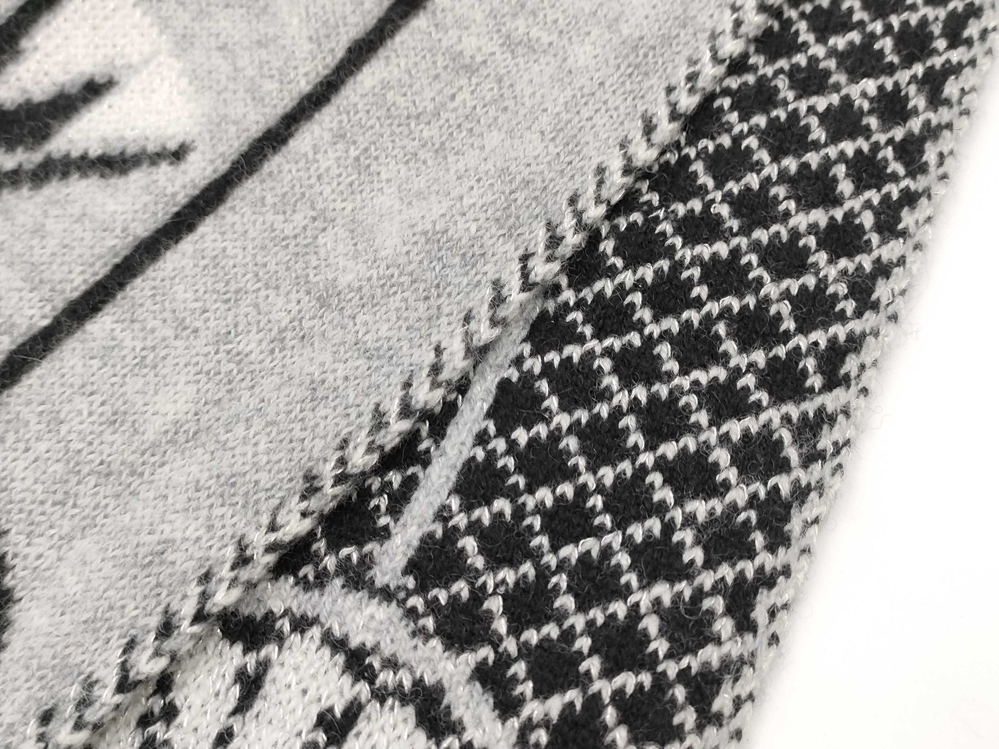 CHANEL scarf with Coco mark, cashmere, and tag