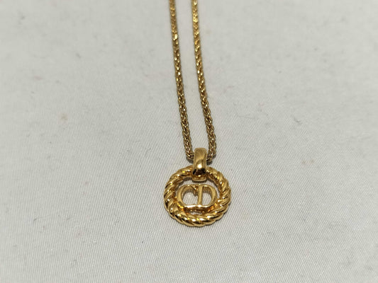 Dior logo necklace necklace