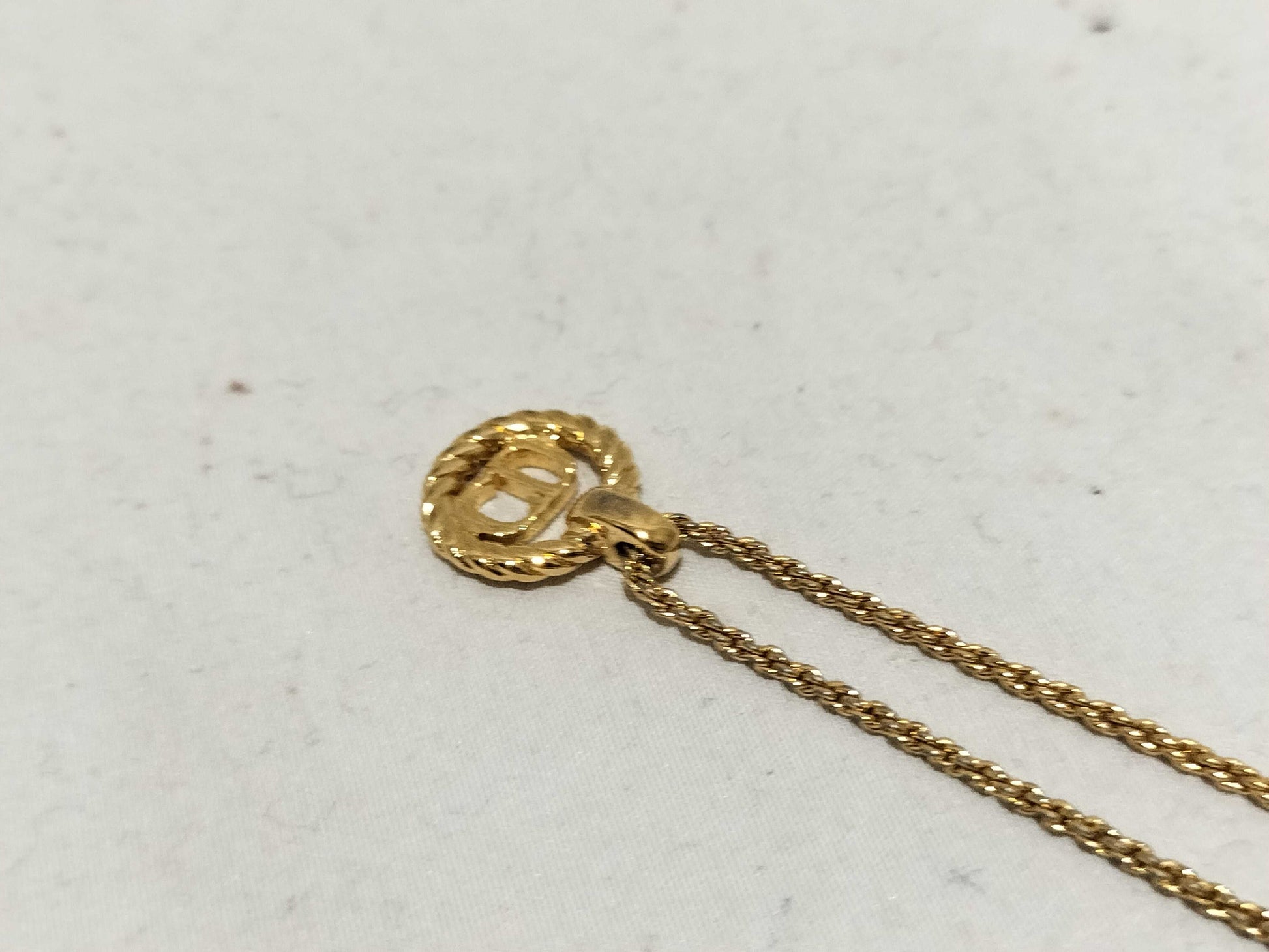 Dior logo necklace necklace