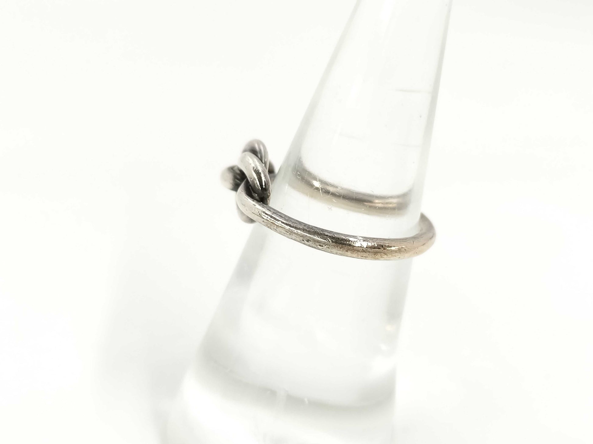 Tiffany & Co. 750/Signature SV925 3.0g Ring
