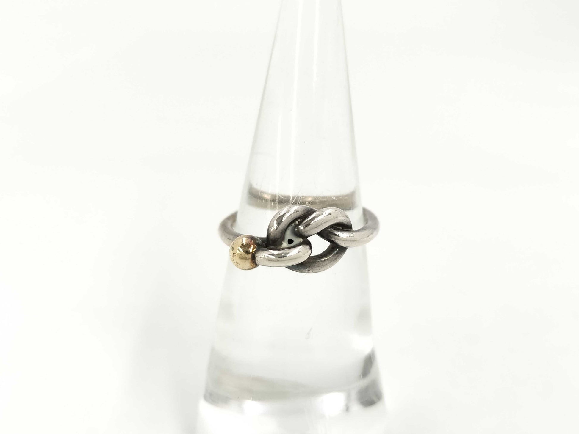 Tiffany & Co. 750/Signature SV925 3.0g Ring