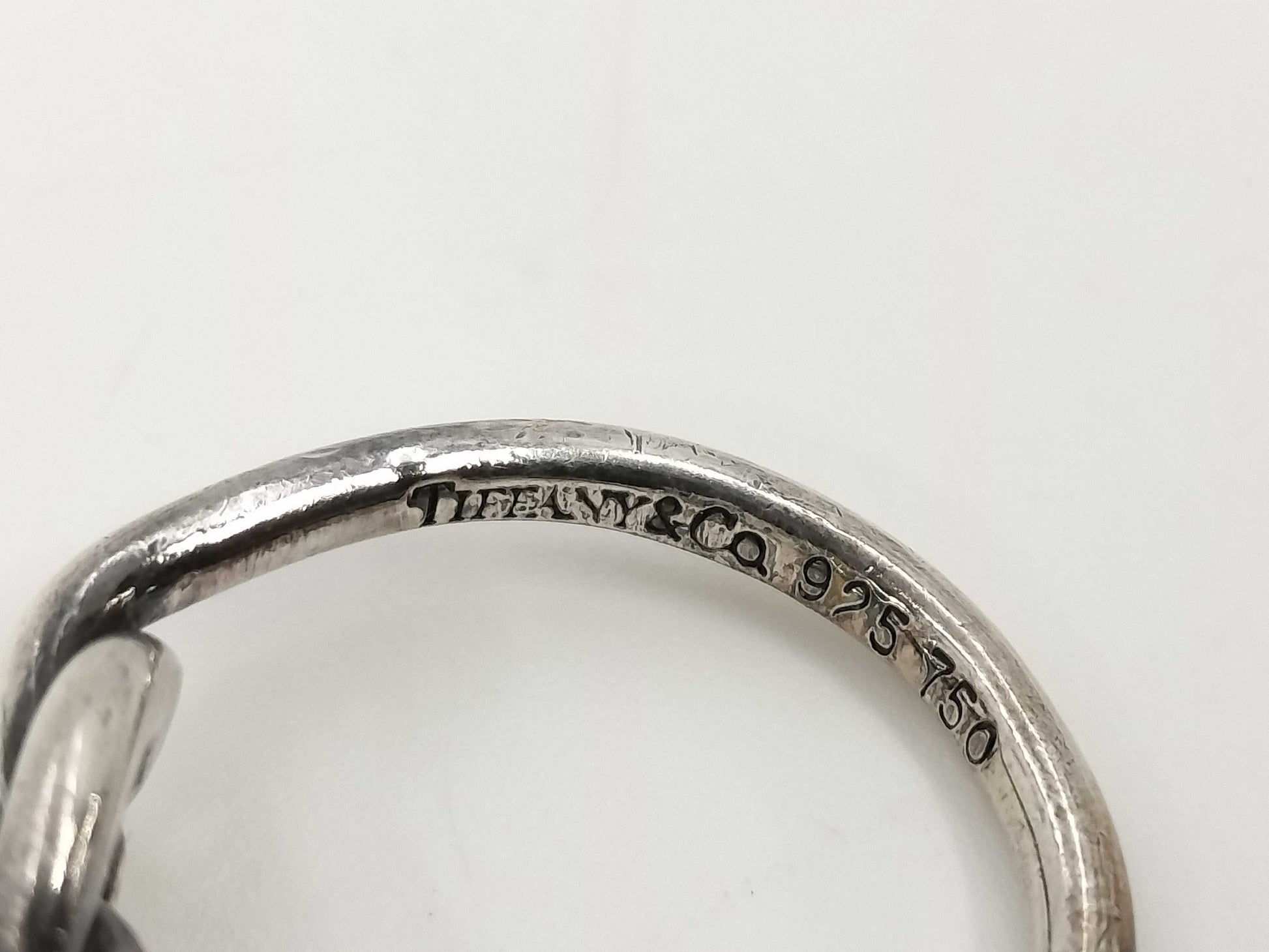 Tiffany & Co. 750/Signature SV925 3.0g Ring