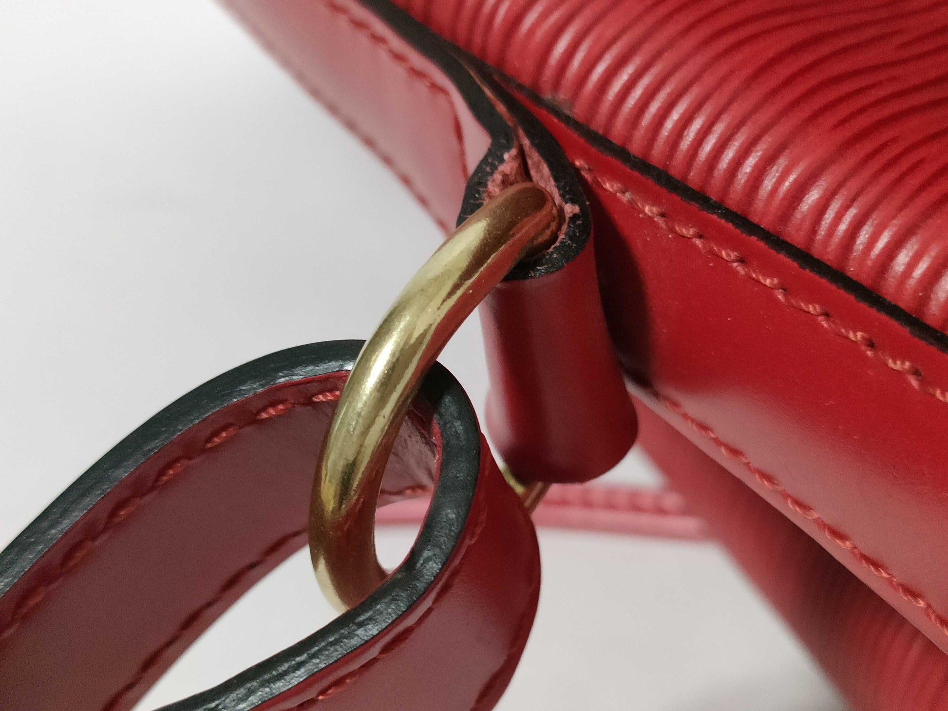 LOUIS VUITTON AR0958 Epi Noe Red Shoulder Bag