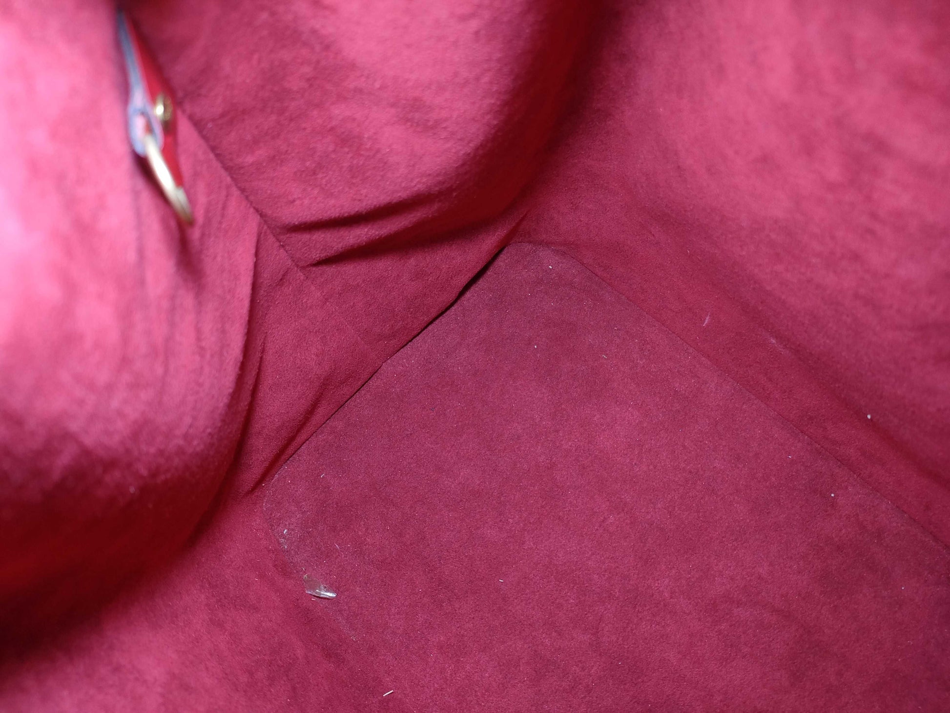 LOUIS VUITTON AR0958 Epi Noe Red Shoulder Bag