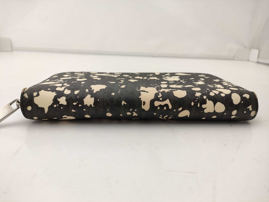 Dior round long wallet