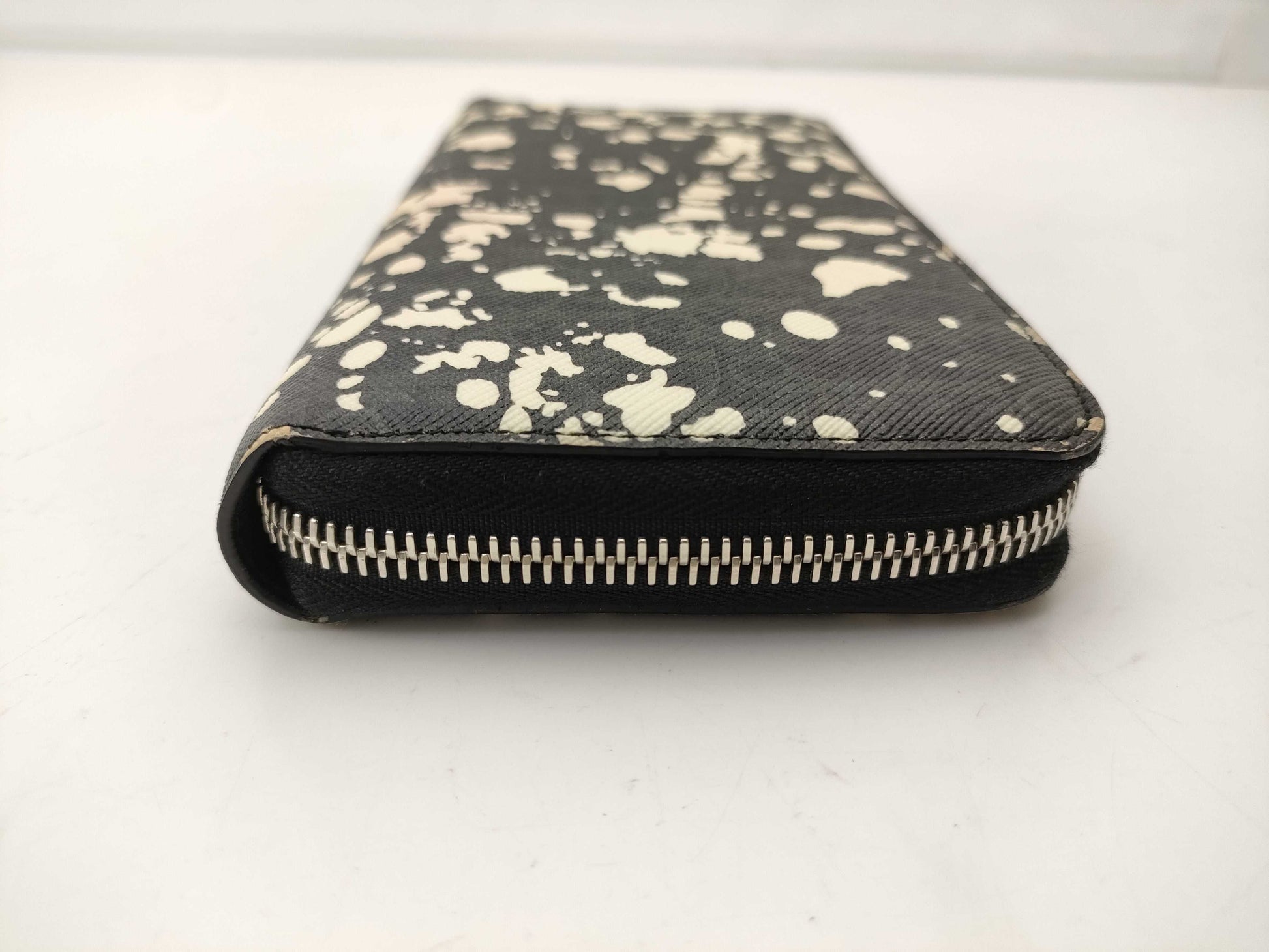 Dior round long wallet