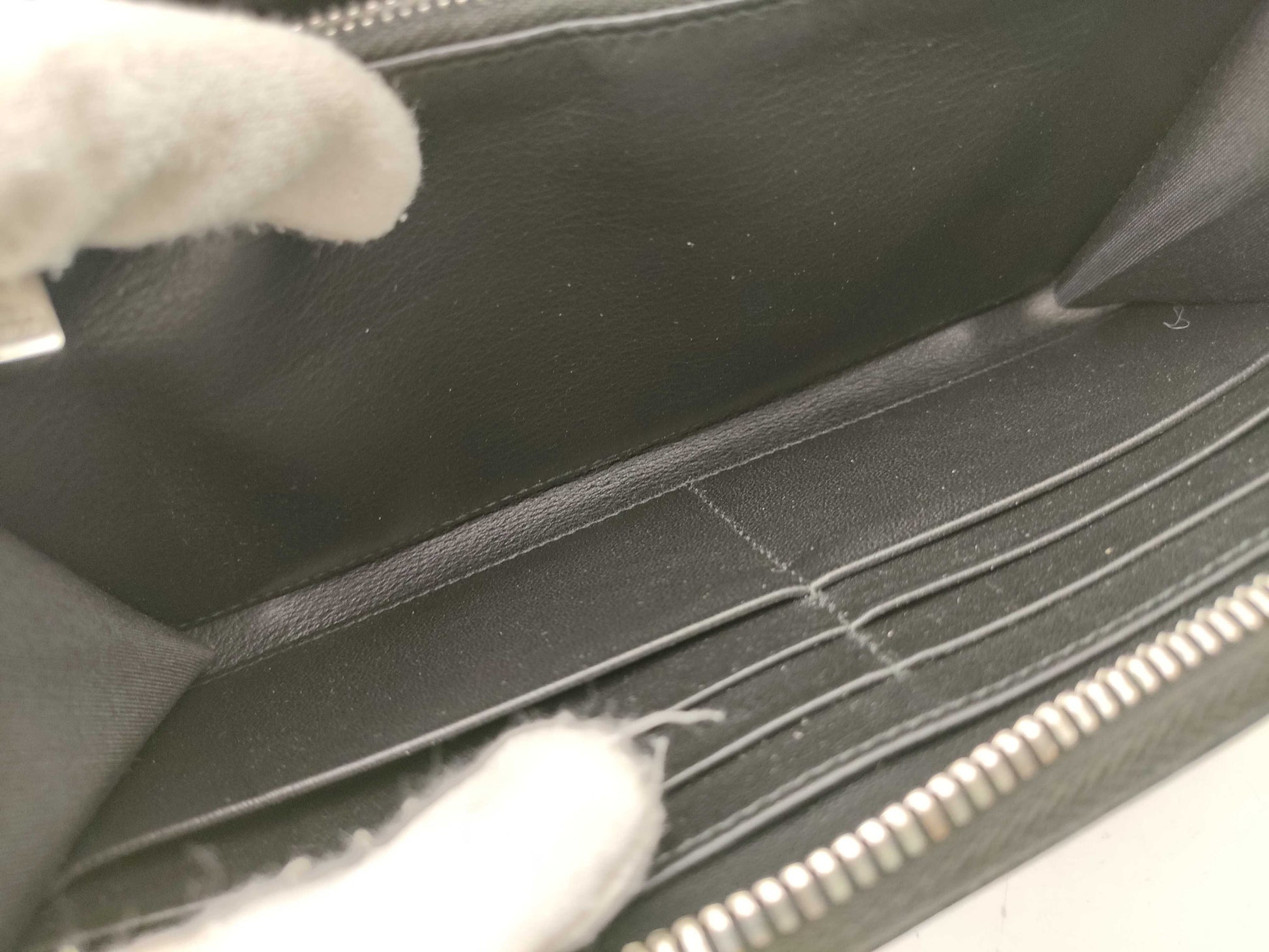 Dior round long wallet