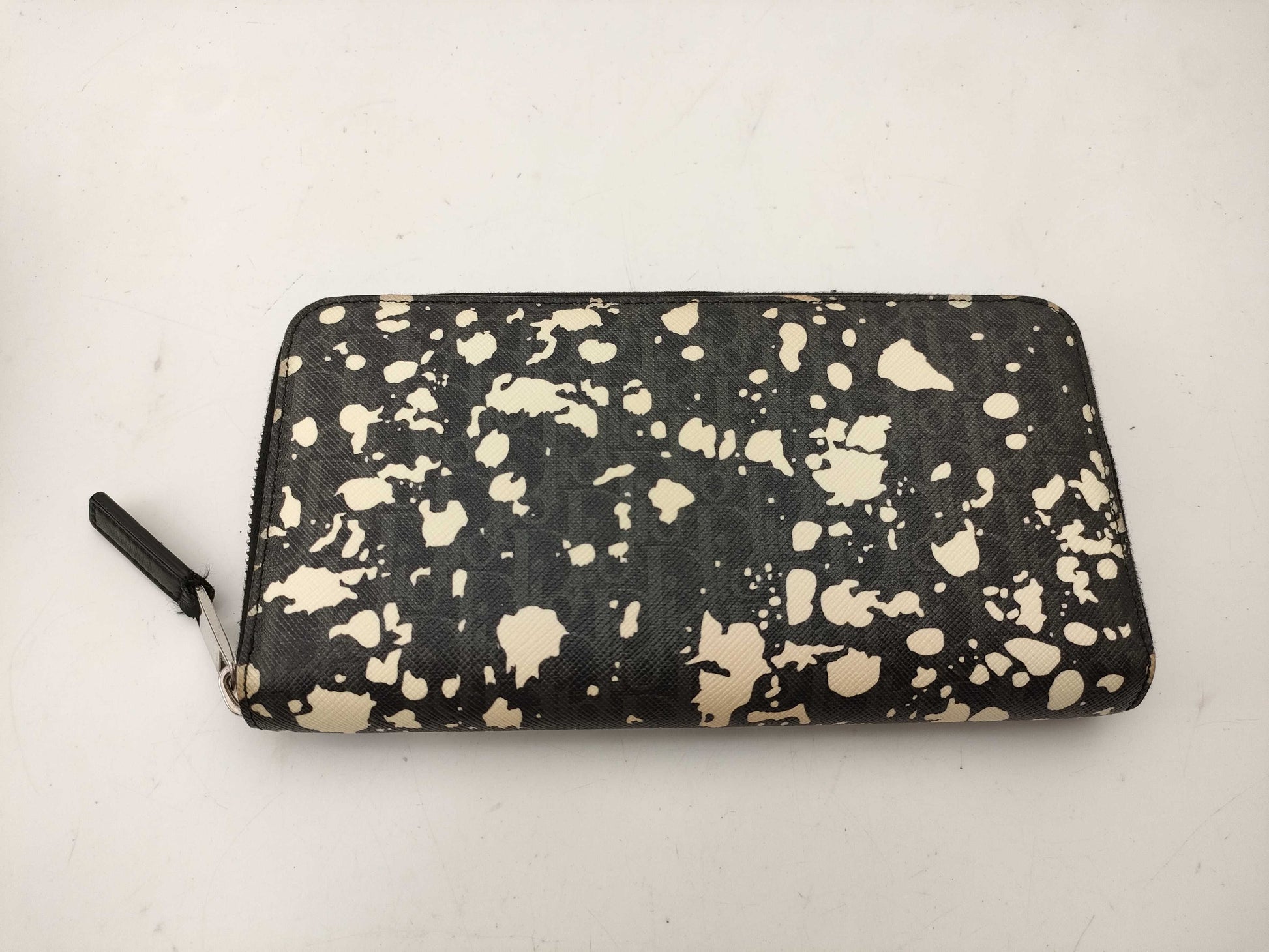 Dior round long wallet