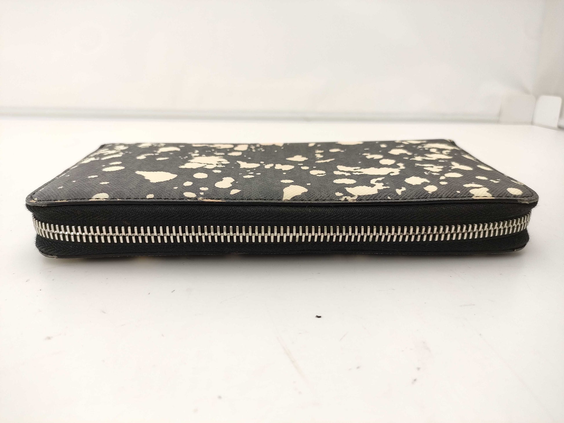 Dior round long wallet