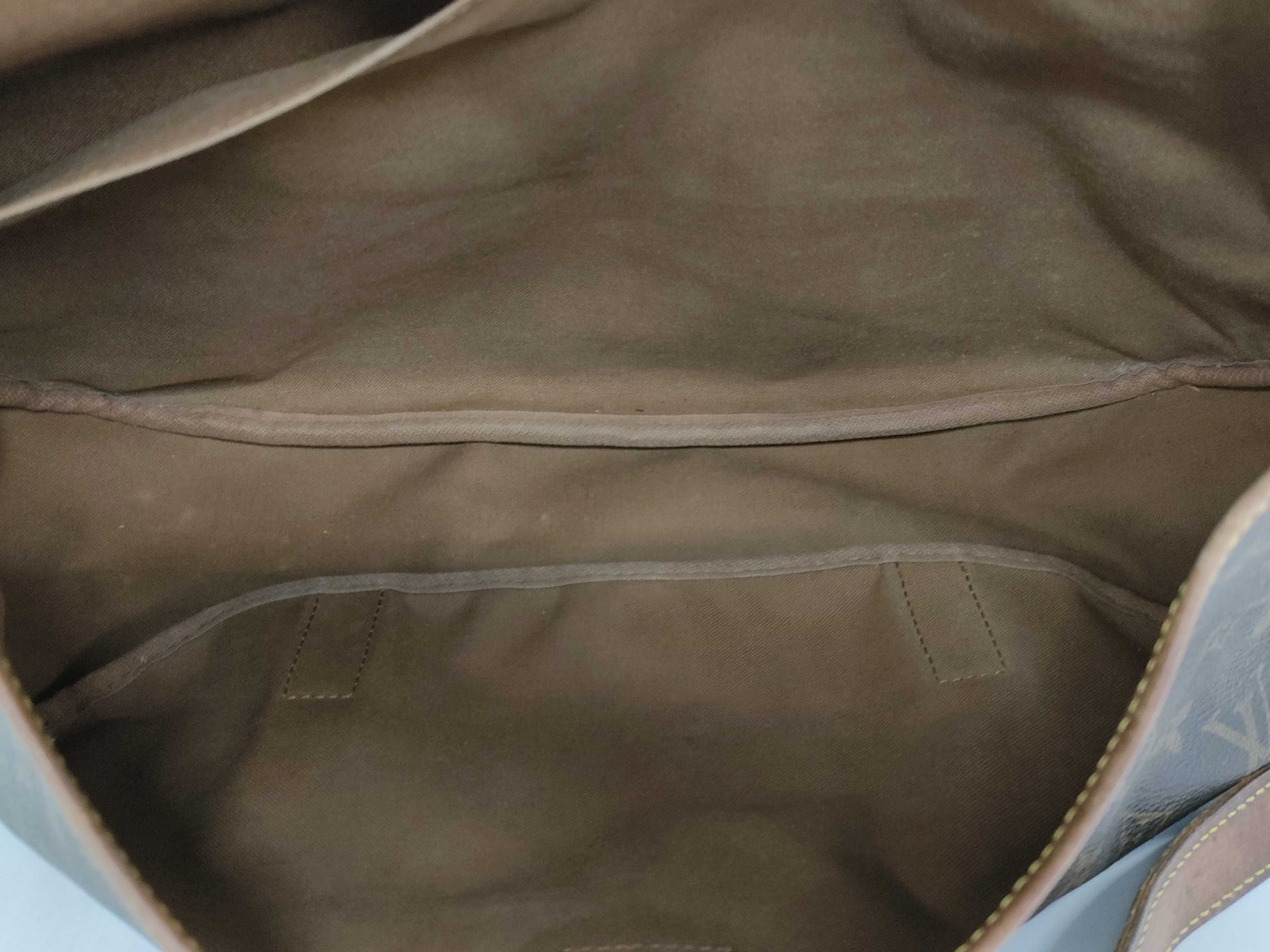 LOUIS VUITTON AR8812 Monogram M42252 Saumur 43 Shoulder Bag