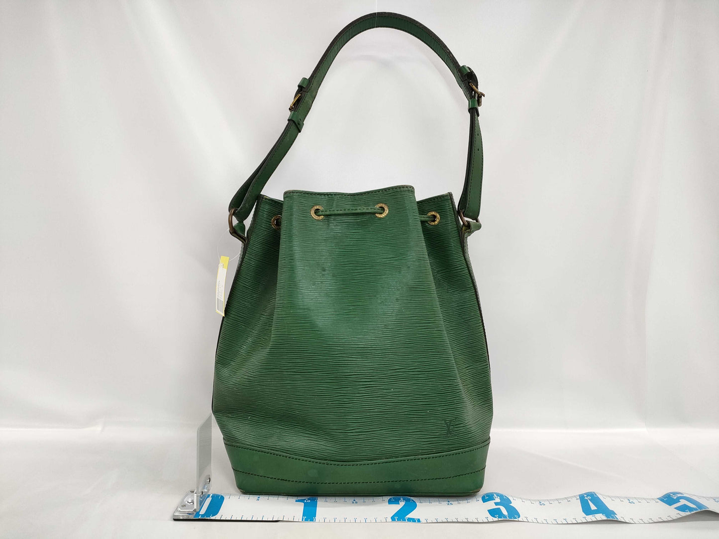 LOUIS VUITTON 9004 A2 Epi Noe Shoulder Bag