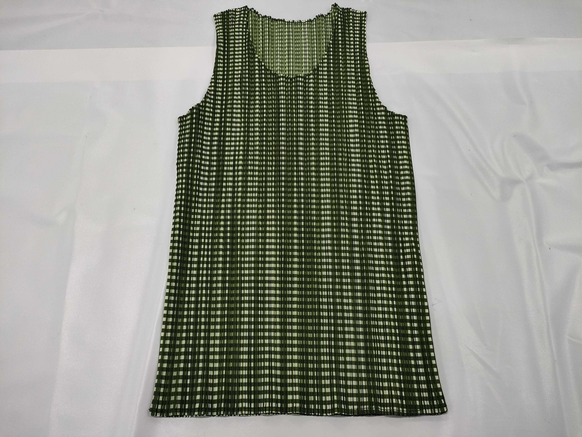 Pleated sleeveless top Tops