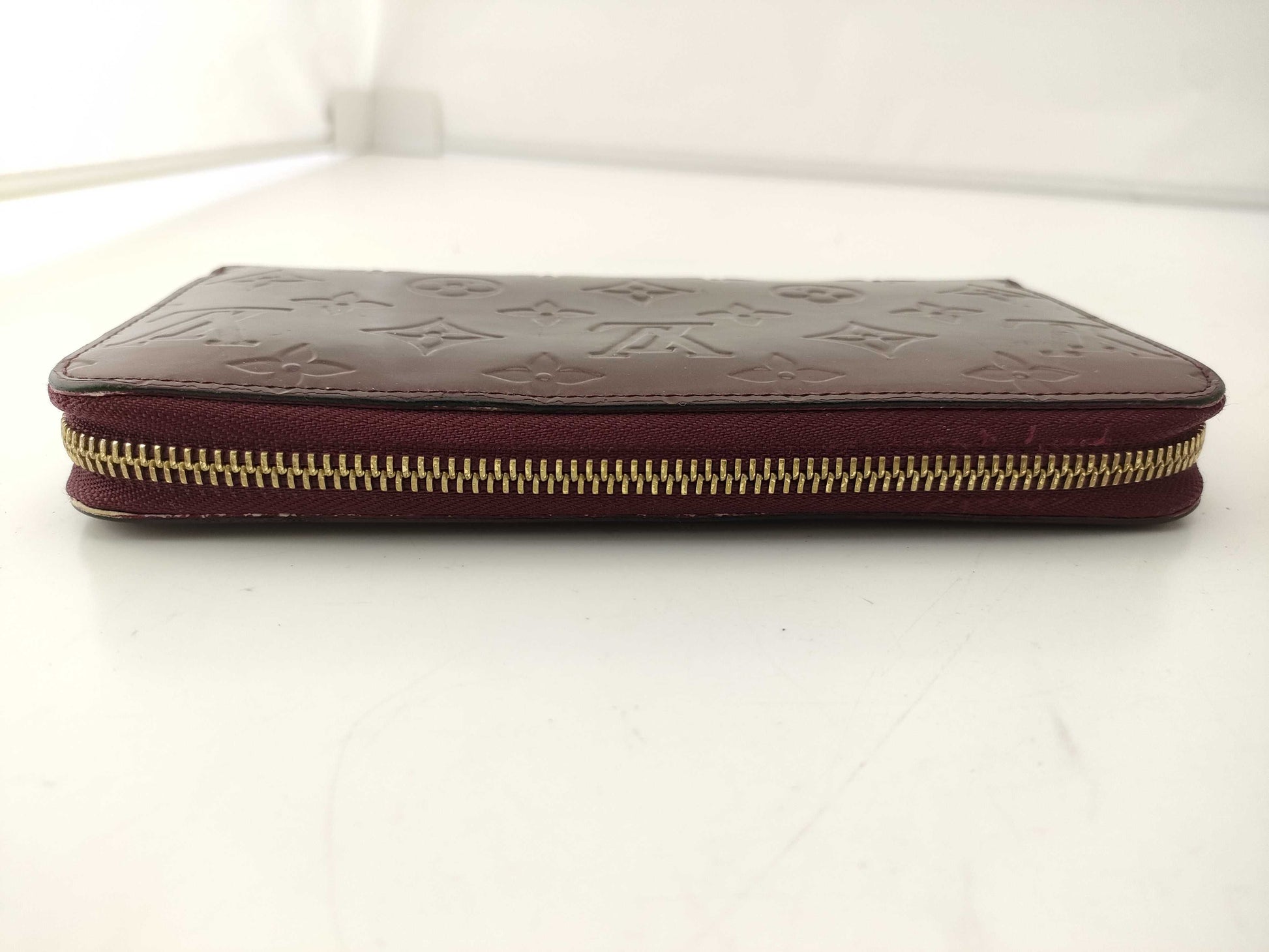 LOUIS VUITTON Vernis Zippy Wallet