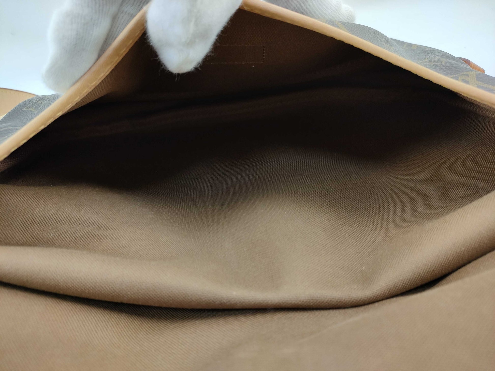LOUIS VUITTON MB2153 Monogram M42256 Saumur 30 Shoulder Bag