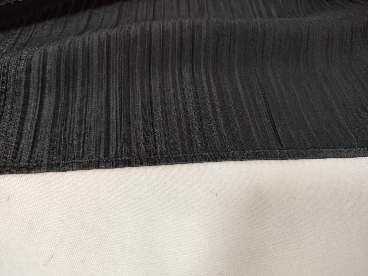 ISSEY MIYAKE Pleats Please Top Black Top