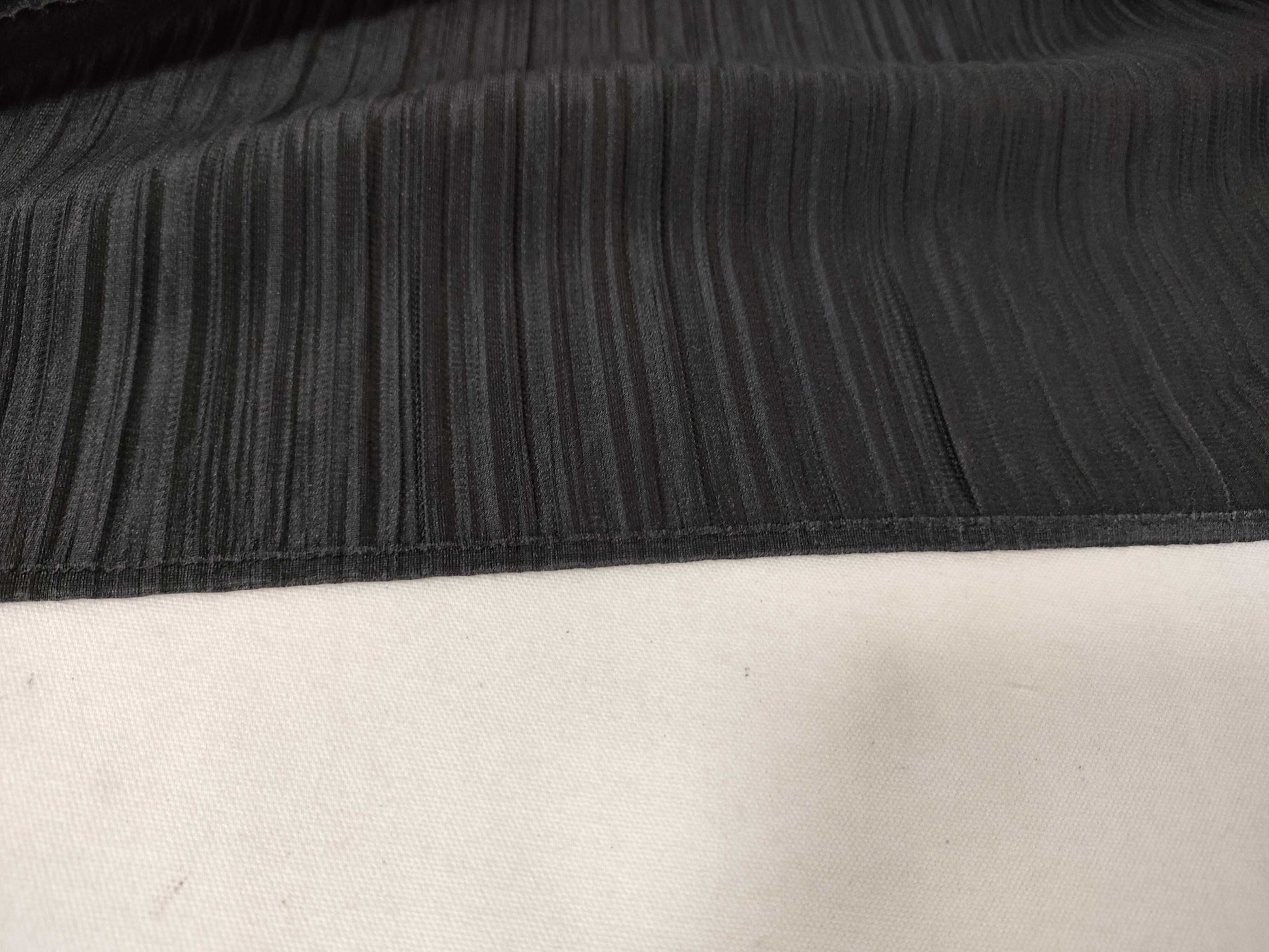 ISSEY MIYAKE Pleats Please Top Black Top