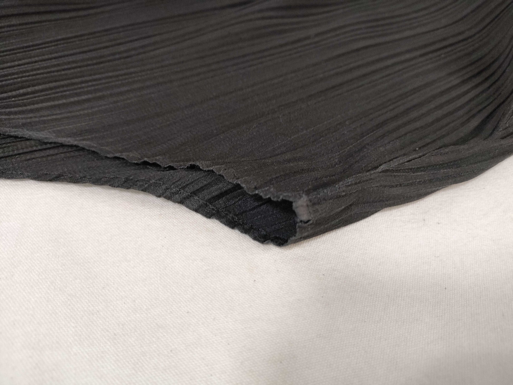 ISSEY MIYAKE Pleats Please Top Black Top