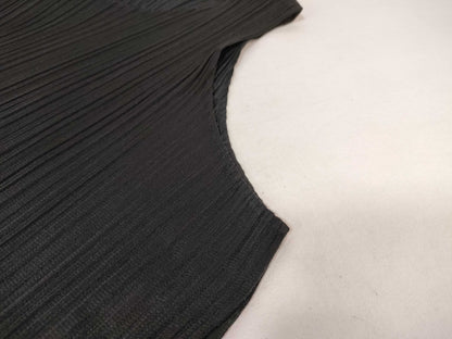ISSEY MIYAKE Pleats Please Top Black Top