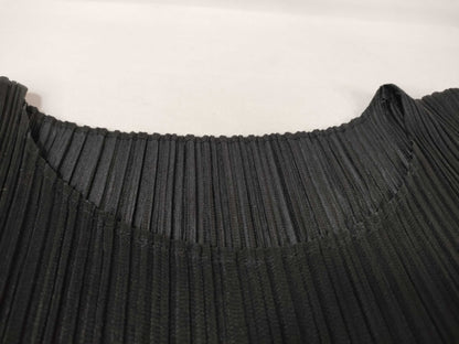 ISSEY MIYAKE Pleats Please Top Black Top