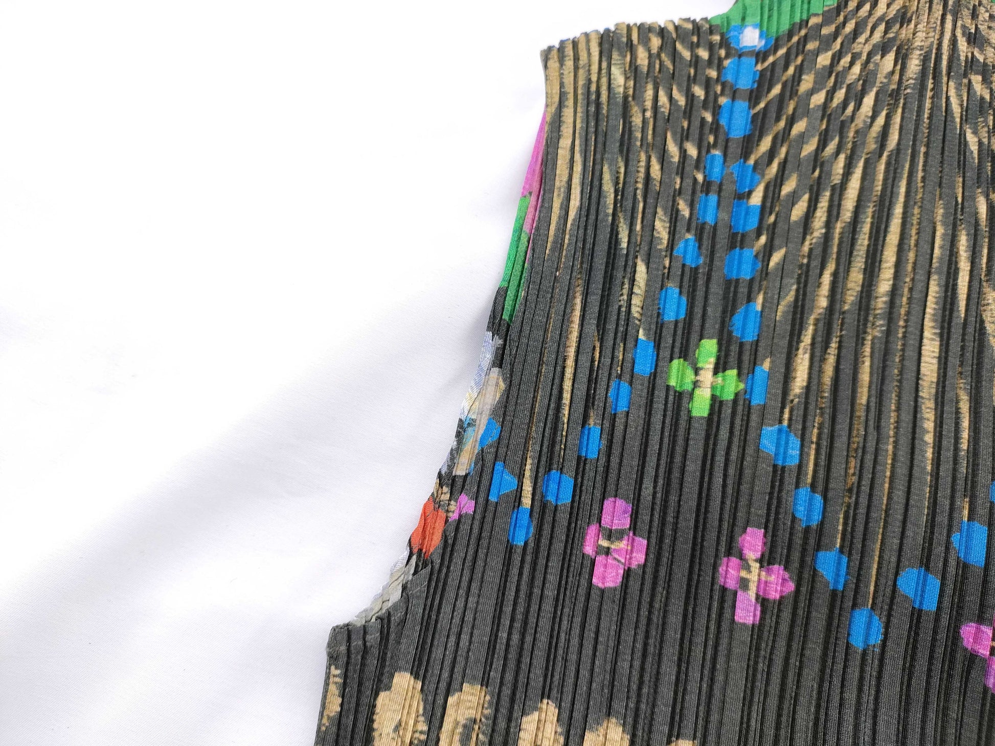 ISSEY MIYAKE Pleats Please Tops Tops