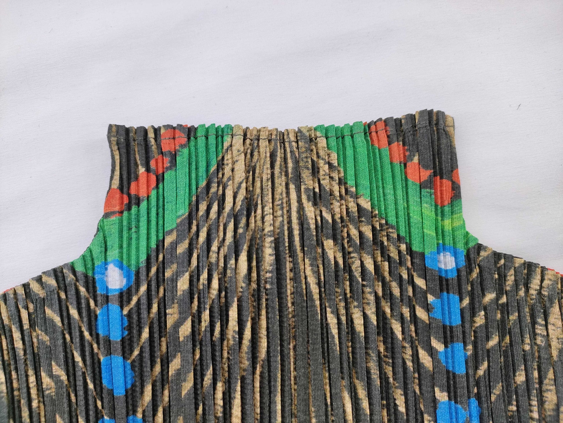 ISSEY MIYAKE Pleats Please Tops Tops