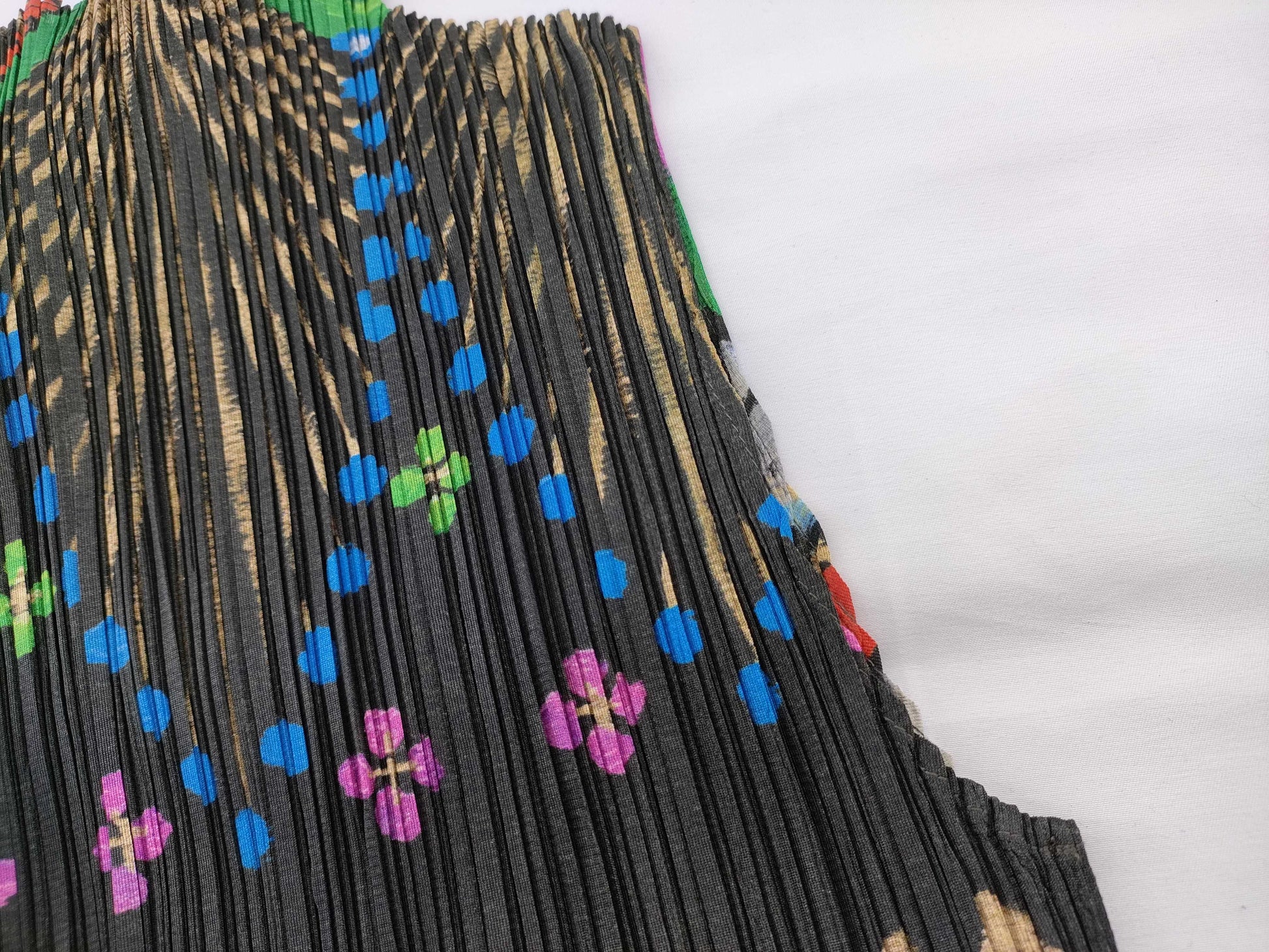 ISSEY MIYAKE Pleats Please Tops Tops