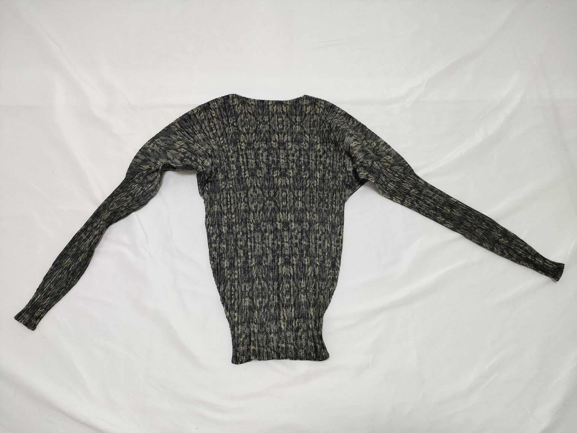 ISSEY MIYAKE Pleats Please Tops Tops