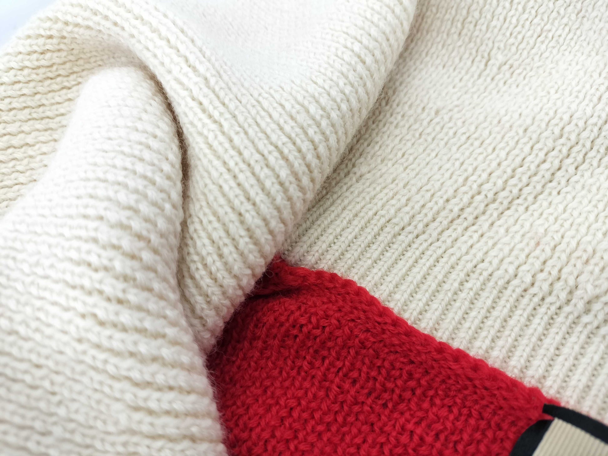 GUCCI Sweater/Red and White/M Tops