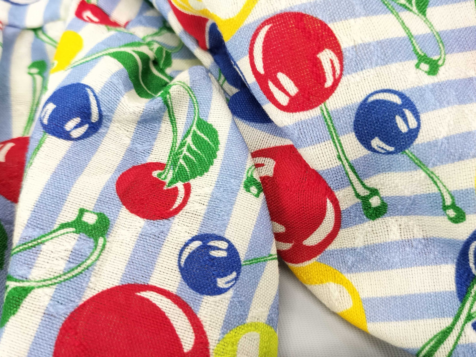 GUCCI Shorts/Fruit Print/Size 40 Pants