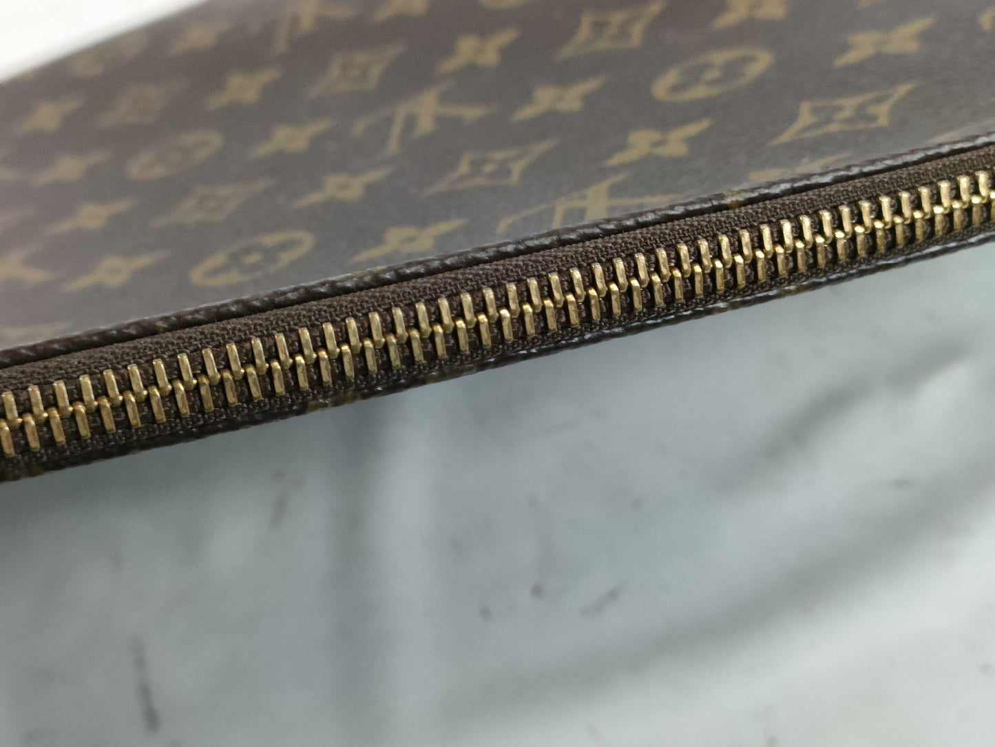 LOUIS VUITTON RFID Unverified TH 1906 Monogram Poche Document/M53456 Clutch Bag